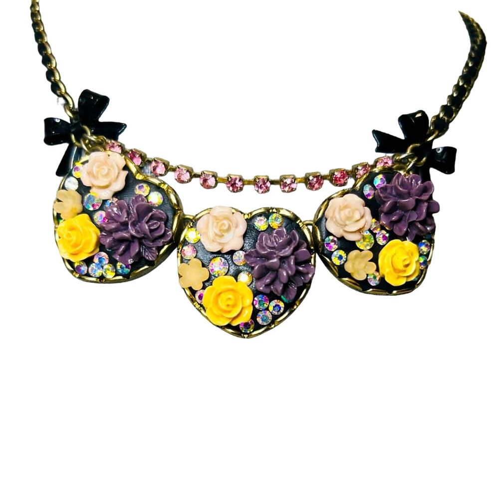 Betsey Johnson Rare Vintage Floral Heart Necklace